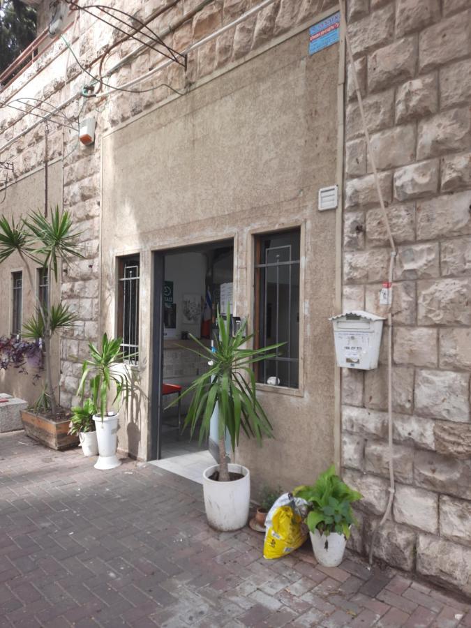 Superior Motel Haifa Exteriör bild